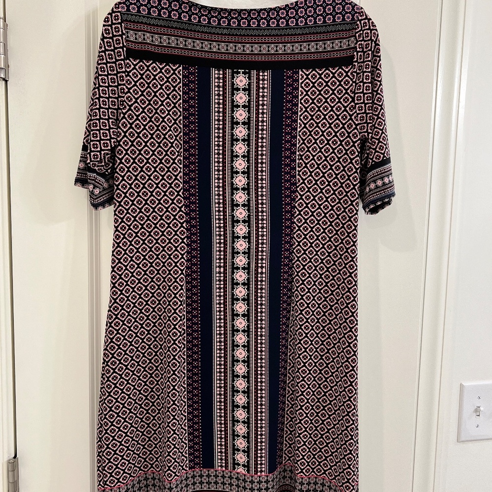 Roz & Ali Graphic Dress Size Medium Abstract Career Short Sleeve - Picture 3 of 10
